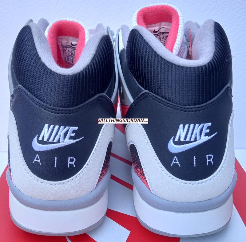 Nike Air Tech Challenge II (White/Hot Lava-Black-Flt Silver) 643089 160 Size US 10.5